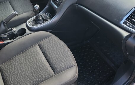 Opel Astra J, 2013 год, 698 000 рублей, 13 фотография