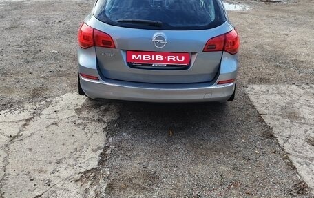 Opel Astra J, 2013 год, 698 000 рублей, 3 фотография