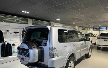 Mitsubishi Pajero IV рестайлинг 2, 2008 год, 1 425 000 рублей, 4 фотография