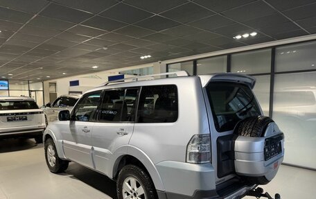 Mitsubishi Pajero IV рестайлинг 2, 2008 год, 1 425 000 рублей, 5 фотография