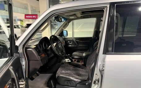 Mitsubishi Pajero IV рестайлинг 2, 2008 год, 1 425 000 рублей, 15 фотография