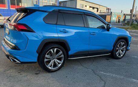 Toyota RAV4, 2021 год, 3 700 000 рублей, 4 фотография