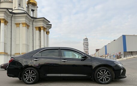 Toyota Camry, 2017 год, 1 740 000 рублей, 2 фотография