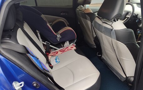 Toyota Prius IV XW50, 2016 год, 1 870 000 рублей, 5 фотография