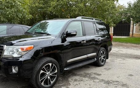 Toyota Land Cruiser 200, 2013 год, 3 350 000 рублей, 2 фотография