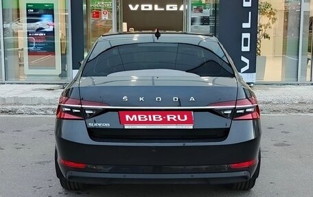 Skoda Superb III рестайлинг, 2021 год, 2 650 000 рублей, 6 фотография
