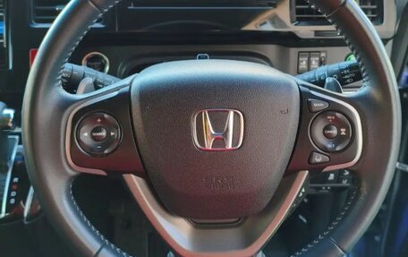 Honda Stepwgn IV рестайлинг, 2016 год, 1 930 000 рублей, 24 фотография