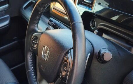 Honda Stepwgn IV рестайлинг, 2016 год, 1 930 000 рублей, 23 фотография