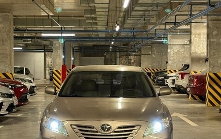 Toyota Camry, 2008 год, 1 070 000 рублей, 2 фотография