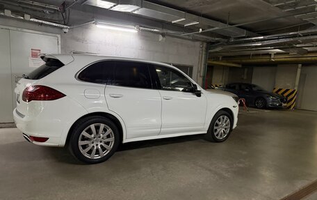 Porsche Cayenne III, 2012 год, 4 000 000 рублей, 2 фотография