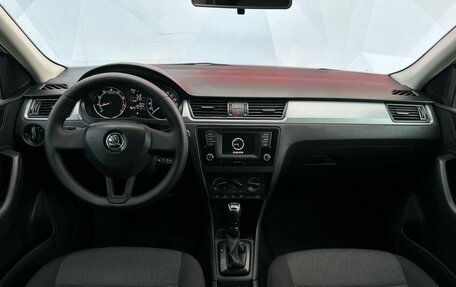 Skoda Rapid I, 2018 год, 890 000 рублей, 8 фотография
