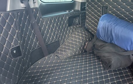 Toyota Land Cruiser 200, 2014 год, 4 750 000 рублей, 7 фотография