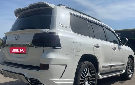 Toyota Land Cruiser 200, 2014 год, 4 750 000 рублей, 2 фотография