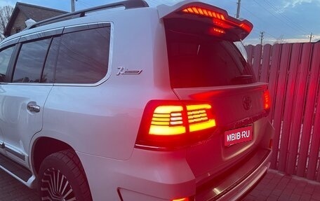 Toyota Land Cruiser 200, 2014 год, 4 750 000 рублей, 21 фотография