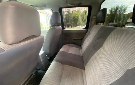 Nissan NP300, 2013 год, 1 550 000 рублей, 21 фотография