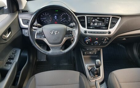 Hyundai Solaris II рестайлинг, 2019 год, 1 299 000 рублей, 6 фотография