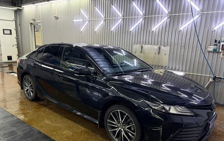 Toyota Camry, 2023 год, 3 800 000 рублей, 2 фотография