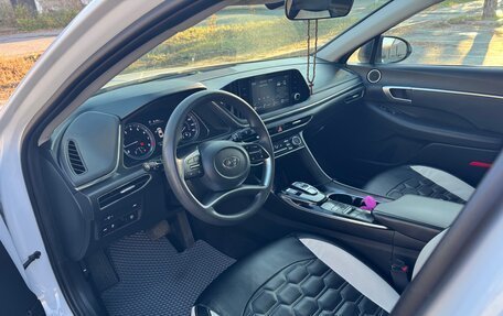 Hyundai Sonata VIII, 2020 год, 2 400 000 рублей, 10 фотография