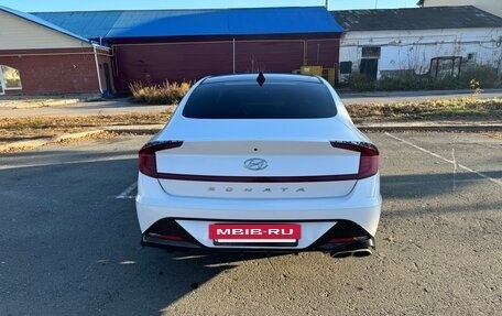 Hyundai Sonata VIII, 2020 год, 2 400 000 рублей, 2 фотография