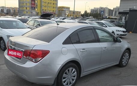 Chevrolet Cruze II, 2010 год, 689 000 рублей, 6 фотография