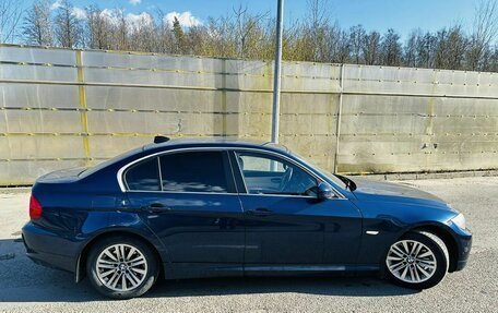 BMW 3 серия, 2011 год, 1 350 000 рублей, 2 фотография