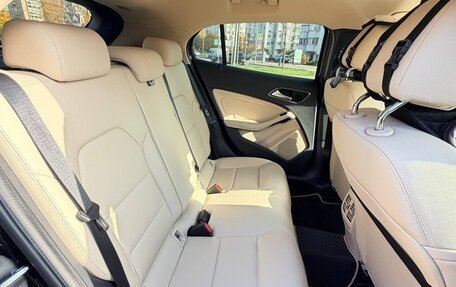 Mercedes-Benz GLA, 2019 год, 3 100 000 рублей, 11 фотография