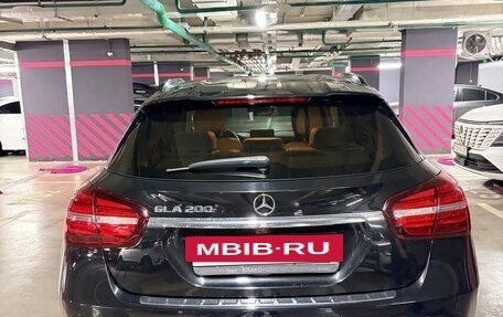 Mercedes-Benz GLA, 2019 год, 3 100 000 рублей, 17 фотография