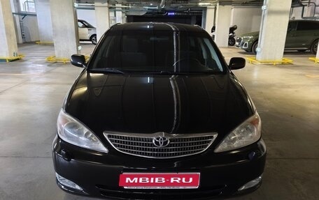 Toyota Camry V40, 2004 год, 635 000 рублей, 1 фотография