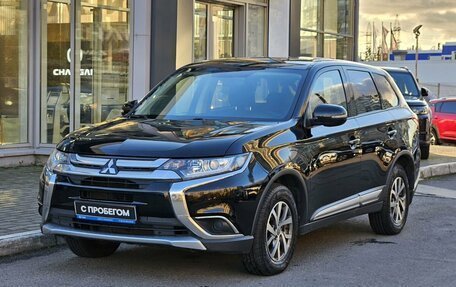 Mitsubishi Outlander III рестайлинг 3, 2017 год, 1 689 000 рублей, 7 фотография