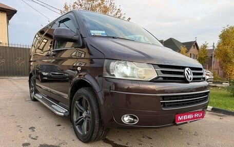 Volkswagen Multivan T5, 2011 год, 2 600 000 рублей, 1 фотография