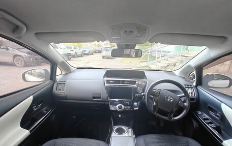 Toyota Prius Alpha I (ZVW40/41), 2018 год, 1 715 000 рублей, 5 фотография