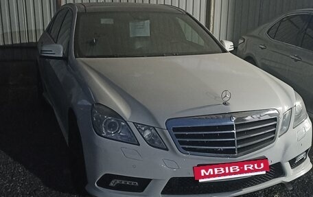 Mercedes-Benz E-Класс, 2010 год, 1 050 000 рублей, 10 фотография