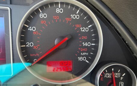 Audi A4, 2002 год, 580 000 рублей, 12 фотография