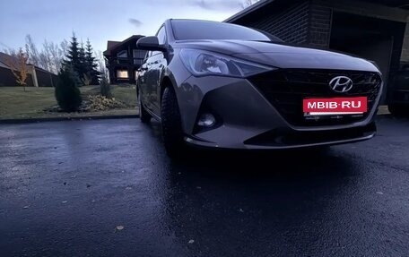Hyundai Solaris II рестайлинг, 2022 год, 1 730 000 рублей, 2 фотография