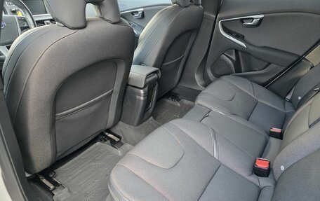 Volvo V40 Cross Country I, 2015 год, 1 350 000 рублей, 10 фотография