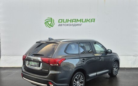 Mitsubishi Outlander III рестайлинг 3, 2017 год, 1 780 000 рублей, 5 фотография