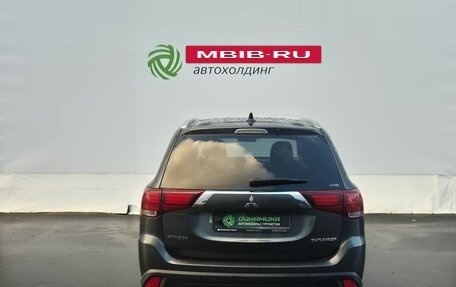 Mitsubishi Outlander III рестайлинг 3, 2017 год, 1 780 000 рублей, 6 фотография