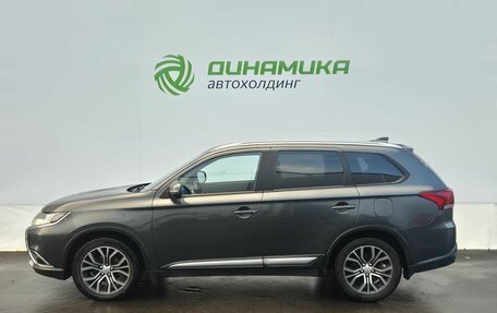 Mitsubishi Outlander III рестайлинг 3, 2017 год, 1 780 000 рублей, 8 фотография