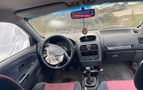 Mitsubishi Carisma I, 2000 год, 50 000 рублей, 11 фотография