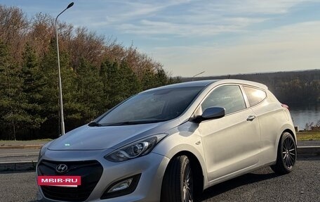 Hyundai i30 II рестайлинг, 2013 год, 750 000 рублей, 2 фотография