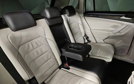 Volkswagen Tiguan II, 2018 год, 2 539 000 рублей, 17 фотография