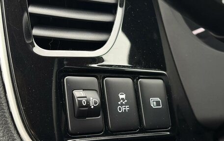 Mitsubishi Outlander III рестайлинг 3, 2022 год, 2 450 000 рублей, 15 фотография
