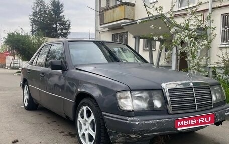 Mercedes-Benz W124, 1985 год, 148 000 рублей, 1 фотография