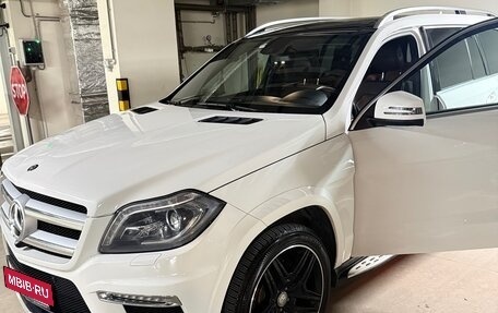 Mercedes-Benz GL-Класс, 2015 год, 390 000 рублей, 3 фотография