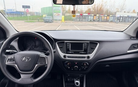 Hyundai Solaris II рестайлинг, 2018 год, 1 320 000 рублей, 11 фотография