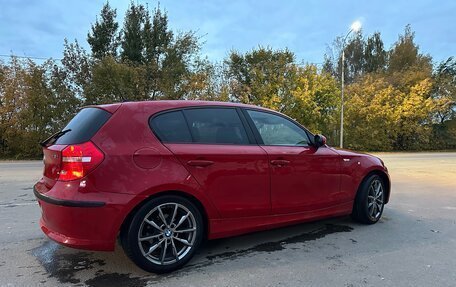 BMW 1 серия, 2009 год, 900 000 рублей, 1 фотография