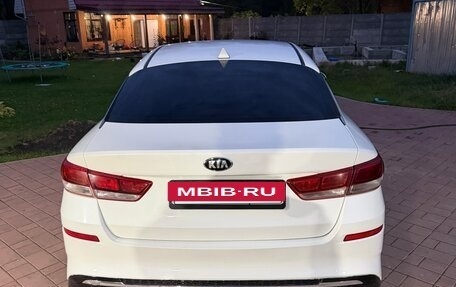 KIA Optima IV рестайлинг, 2018 год, 1 050 000 рублей, 4 фотография