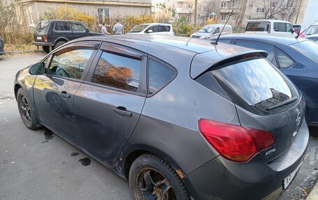 Opel Astra J, 2011 год, 550 000 рублей, 3 фотография