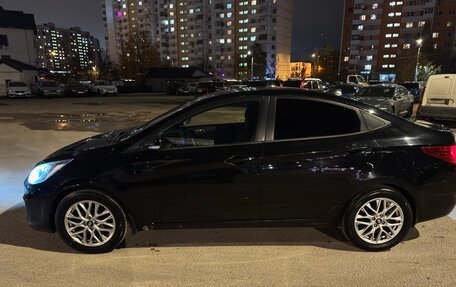 Hyundai Solaris II рестайлинг, 2011 год, 575 000 рублей, 2 фотография