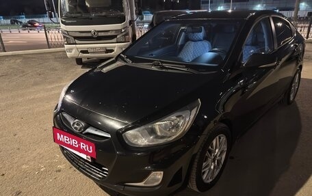 Hyundai Solaris II рестайлинг, 2011 год, 575 000 рублей, 4 фотография